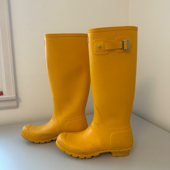Hunter Original Tall Rain Boots Yellow Natural Rubber Waterproof Wellies - Picture 4 of 7
